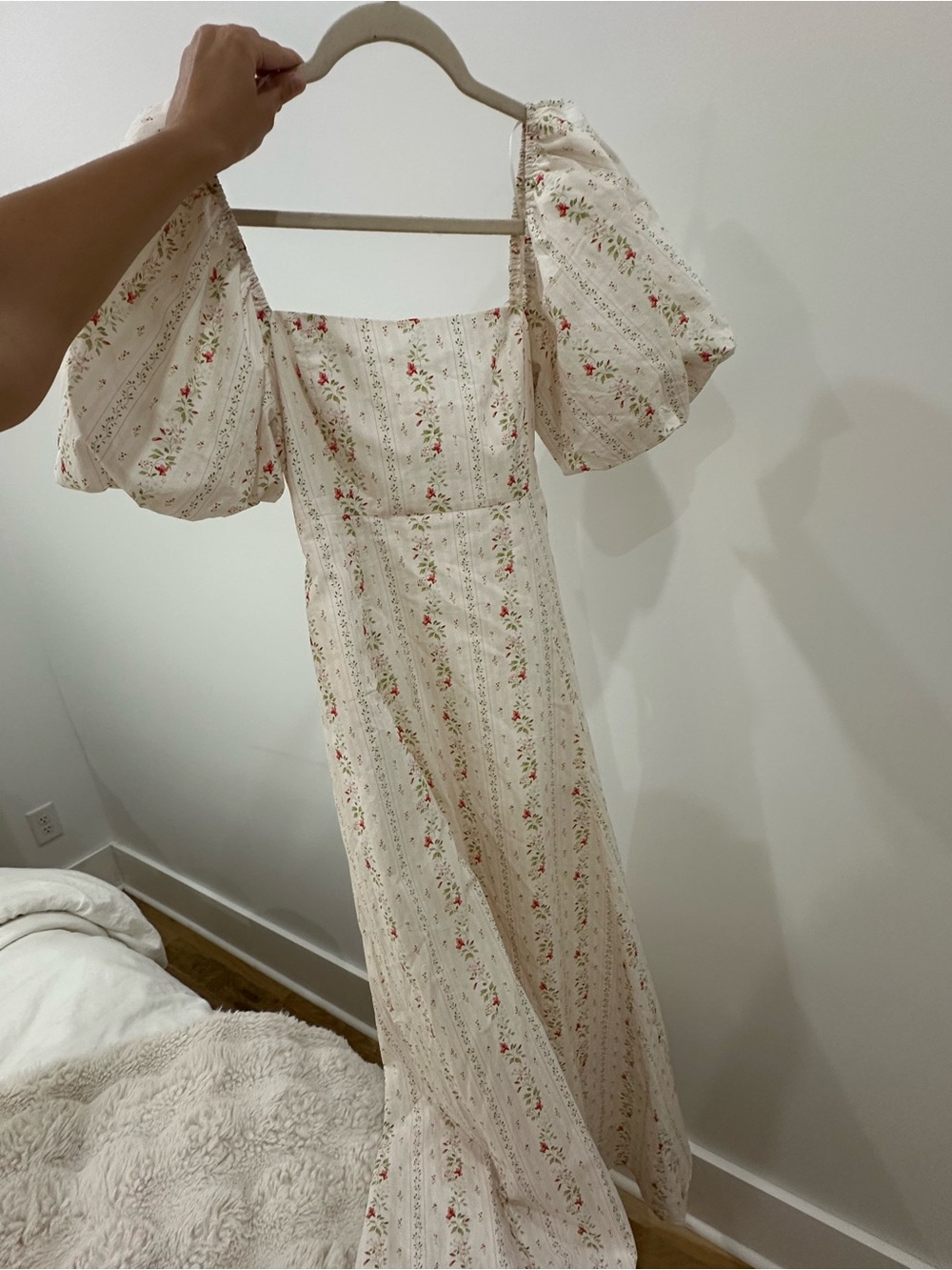 Floral Puff-Sleeve Cream Maxi Dress